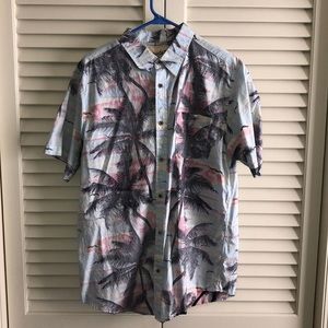 Men’s Hawaiian button down
